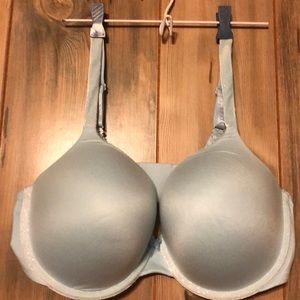 New W/O tag Body by Victoria bra.